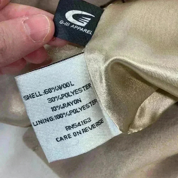 Kenneth Cole size 8 petite tan coat 60% wool - Picture 11 of 11